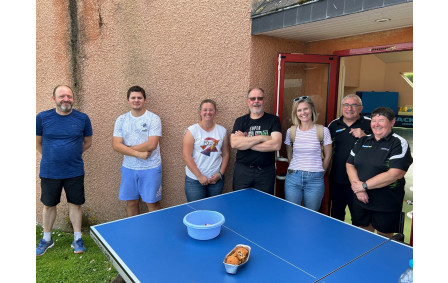 L'équipe encadrante de St Marcel TT et les enseignantes de CM1 : (de G à D) Alban, Enzo, Johanne, Thierry, Aurore, Didier et Sylvie